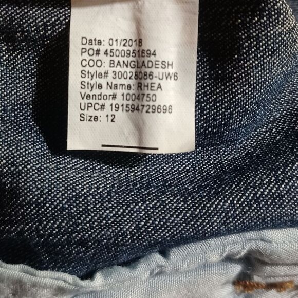 615148.......Gloria Vanderbilt  Crop Jeans Size 12, W34" 20"Inseam  11"Rise - Picture 6 of 6